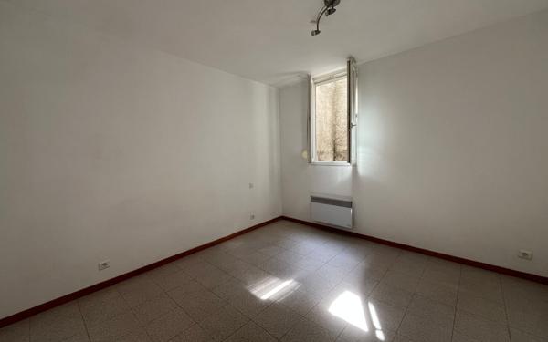 Appartement à louer    2 pièces •  Calvisson