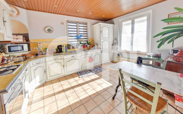 Maison à vendre    5 pièces •  Nanteuil-le-Haudouin