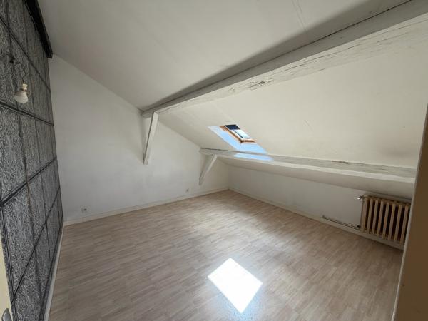 MAISON DE VILLE 4 CHAMBRES