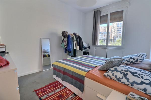 HOTEL DE VILLE-13002-CHAMBRE EN COLOCATION-MARSEILLE 3 PIECES-45M2