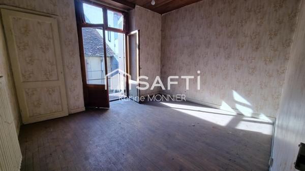 Appartement à rénover avec une grande dépendances