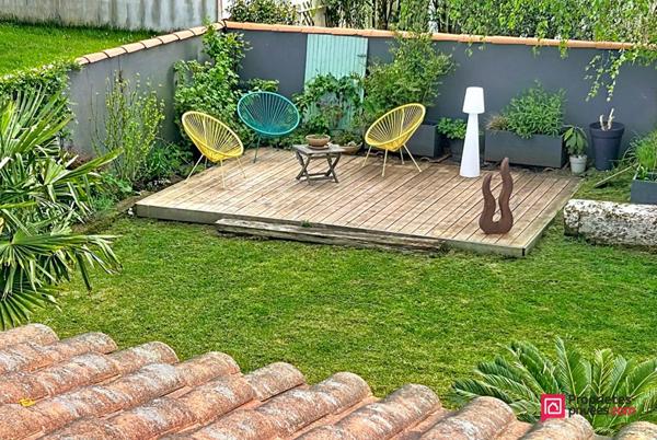 Maison familiale au coeur de Saint Xandre 8 pièce(s) 196 m2