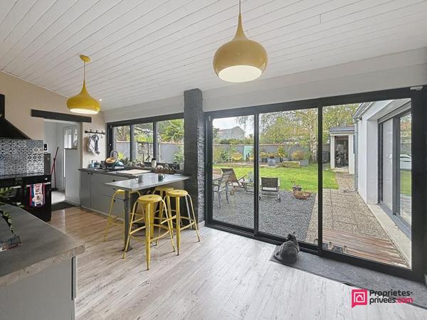 Maison familiale au coeur de Saint Xandre 8 pièce(s) 196 m2