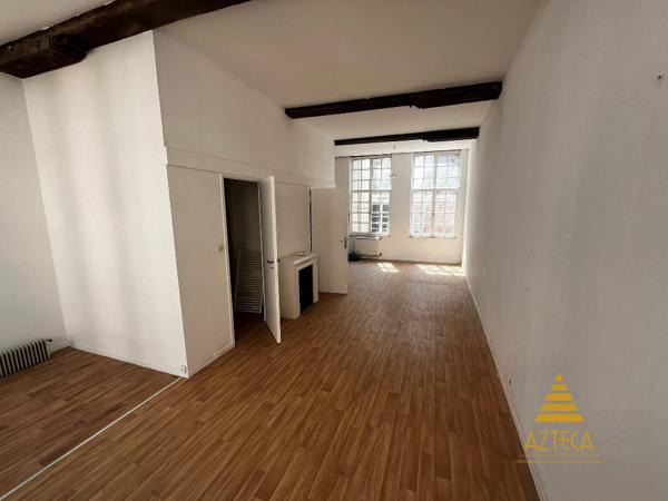 Immeuble de rapport Vieux Lille – Commerce loué + 3 appartements – Emplacement premium