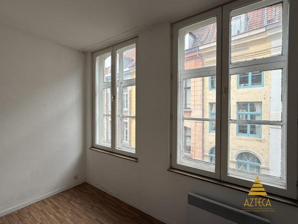 Immeuble de rapport Vieux Lille – Commerce loué + 3 appartements – Emplacement premium