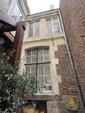 Immeuble de rapport Vieux Lille – Commerce loué + 3 appartements – Emplacement premium