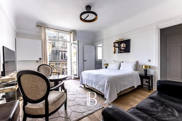 Paris 8ème, Appartement  32 m² à vendre