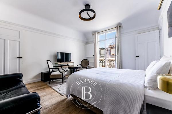 Paris 8ème, Appartement  32 m² à vendre