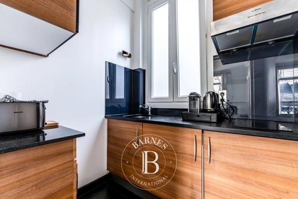 Paris 8ème, Appartement  32 m² à vendre