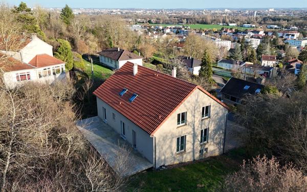 Maison à vendre    11 pièces • 295 m2 Scy-Chazelles