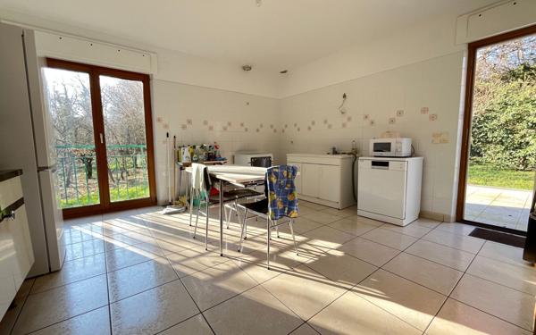 Maison à vendre    11 pièces • 295 m2 Scy-Chazelles