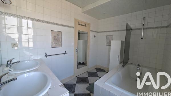 Maison à vendre 5 pièces 154 m² Veauche