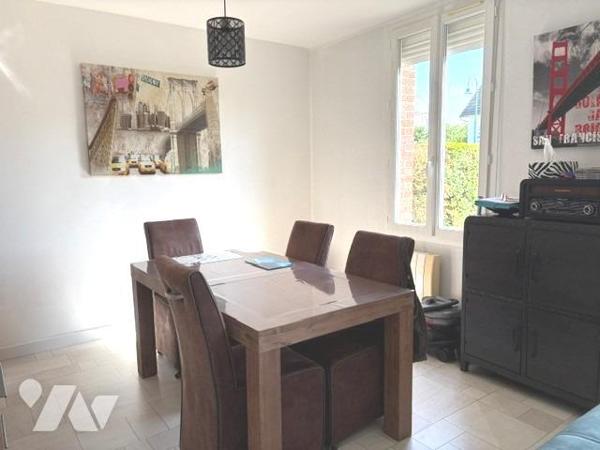 LES ESSARTS - Maison de plain-pied de caractère (1 chambre - 45 m²  + cellier et buanderie = garage)