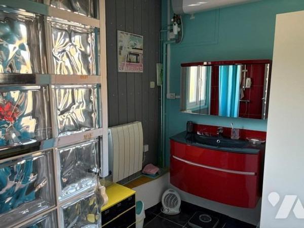 LES ESSARTS - Maison de plain-pied de caractère (1 chambre - 45 m²  + cellier et buanderie = garage)