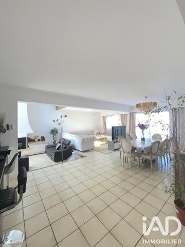 Maison à vendre 9 pièces 250 m² Sainte-Geneviève-des-Bois