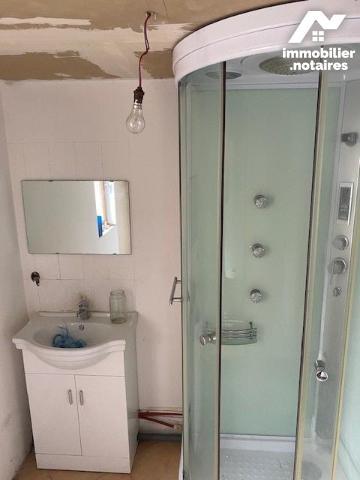 Maison à rénover avec jardin 2ch