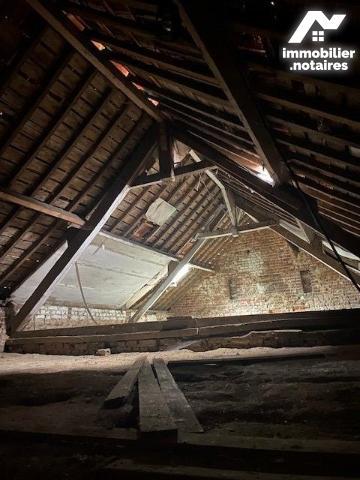 Maison à rénover avec jardin 2ch