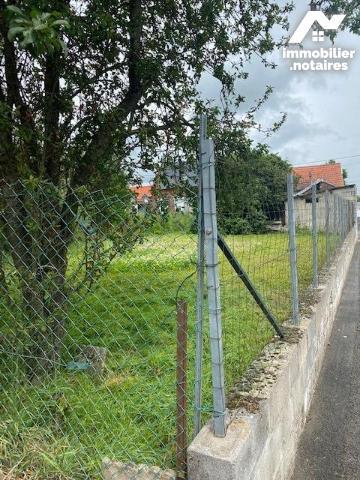 Maison à rénover avec jardin 2ch