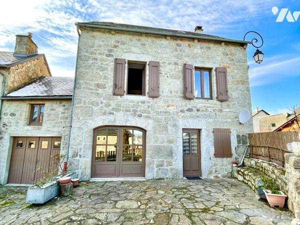 A VENDRE CHARMANTE MAISON EN PIERRE RENOVEE A ALBARET SAINTE MARIE
