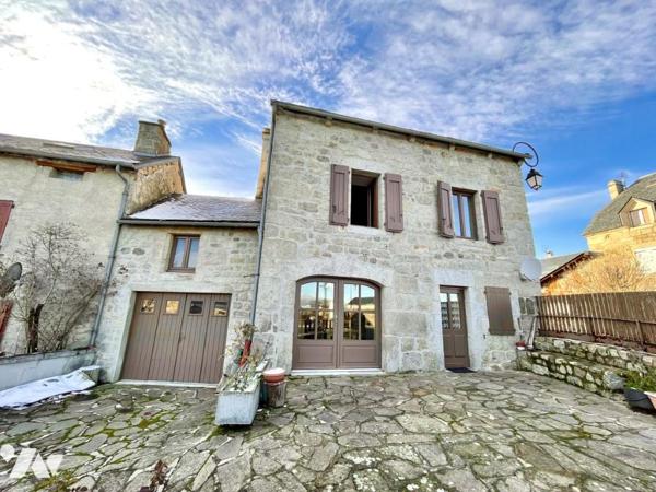 A VENDRE CHARMANTE MAISON EN PIERRE RENOVEE A ALBARET SAINTE MARIE