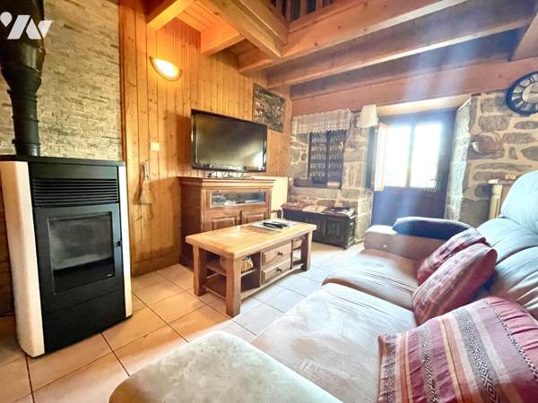 A VENDRE CHARMANTE MAISON EN PIERRE RENOVEE A ALBARET SAINTE MARIE