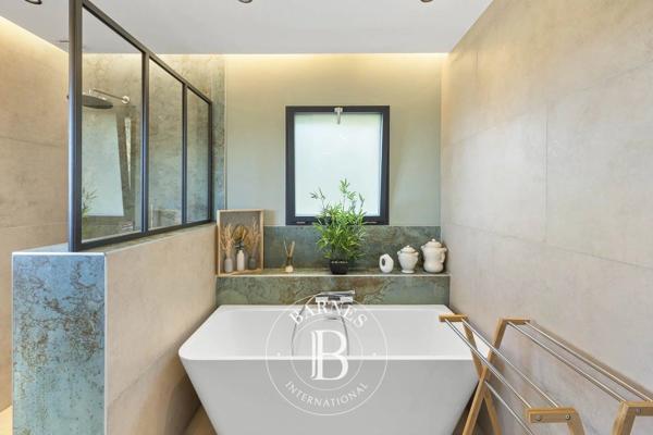 Sainte-Lucie-de-Porto-Vecchio, Villa 4 Chambres -  215 m² à vendre