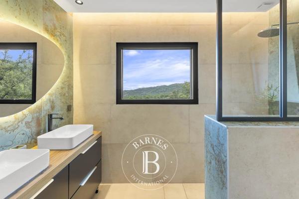 Sainte-Lucie-de-Porto-Vecchio, Villa 4 Chambres -  215 m² à vendre