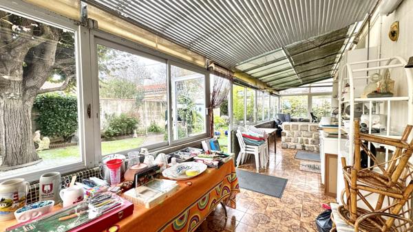 MAISON À POTENTIEL, À DEUX PAS DU CENTRE VILLE