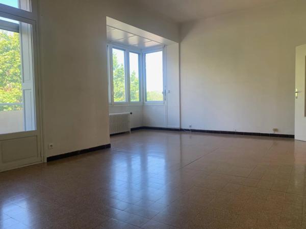 Location                                                      Appartement
                        
                     3 pièces                      88 m2                     à Perpignan