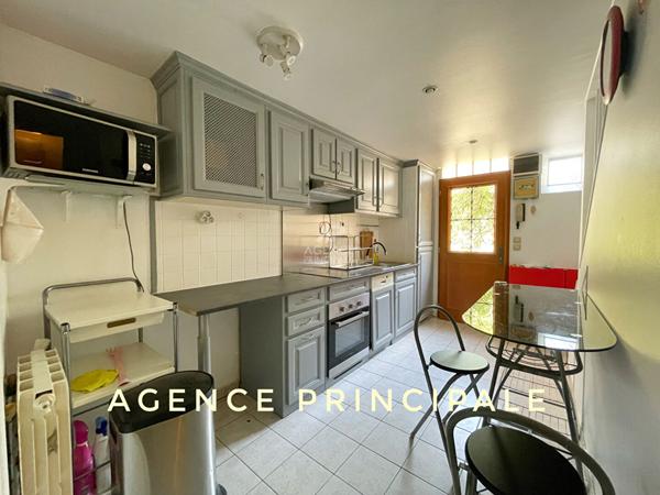 ARGENTEUIL - Mairie - maison 2 chambres et bureau , proche gare €265 000 ** - Référence 4517