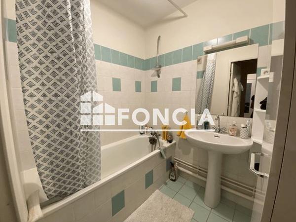 Location Appartement 2 pièces 53.87 m² - 27BIS,RUE CROIX PASQUIER Tours 37100