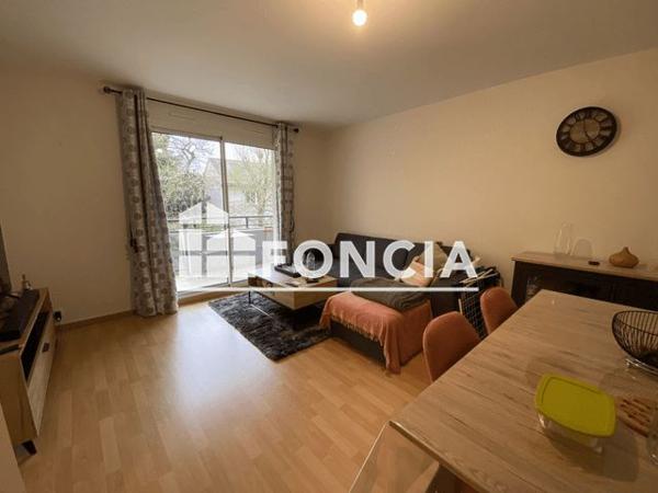 Location Appartement 2 pièces 53.87 m² - 27BIS,RUE CROIX PASQUIER Tours 37100