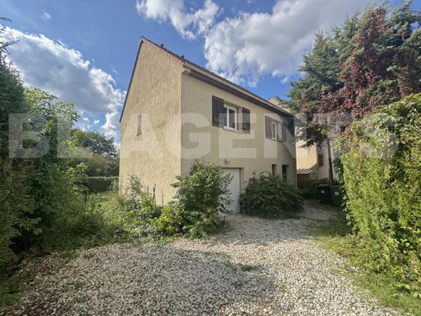 Pavillon de 115 m² indépendant à Crecy-la-Chapelle avec garage 