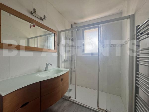 Pavillon de 115 m² indépendant à Crecy-la-Chapelle avec garage 