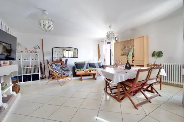 CASTELNAU-LE-LEZ - CENTRE VILLE - APPARTEMENT T4 AVEC VERANDA ET BALCON