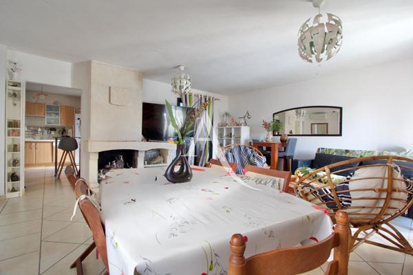 CASTELNAU-LE-LEZ - CENTRE VILLE - APPARTEMENT T4 AVEC VERANDA ET BALCON