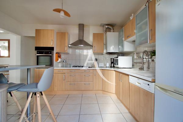 CASTELNAU-LE-LEZ - CENTRE VILLE - APPARTEMENT T4 AVEC VERANDA ET BALCON