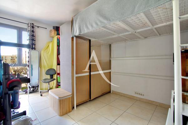 CASTELNAU-LE-LEZ - CENTRE VILLE - APPARTEMENT T4 AVEC VERANDA ET BALCON