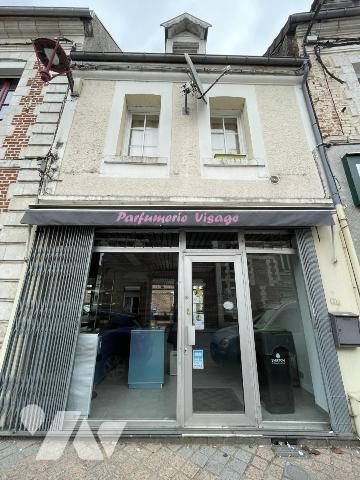 Maison d'habitation et de commerce à DOULLENS