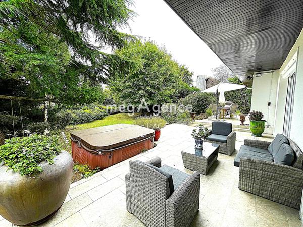 Maison à Chavenay, 78450 - 10 pièces 260m²