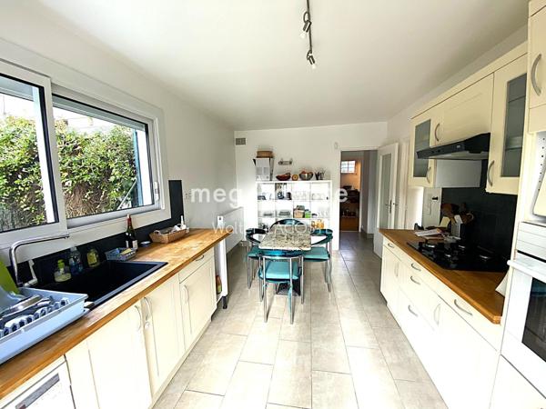 Maison à Chavenay, 78450 - 10 pièces 260m²