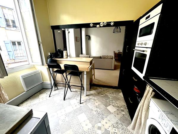 A VENDRE FOIX SUPERBE APPT T2 MEUBLÉ VUE CHATEAU