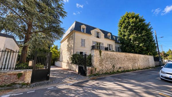 COYE-LA-FORÊT (60) – T2 avec balcon – Garage – Résidence récente