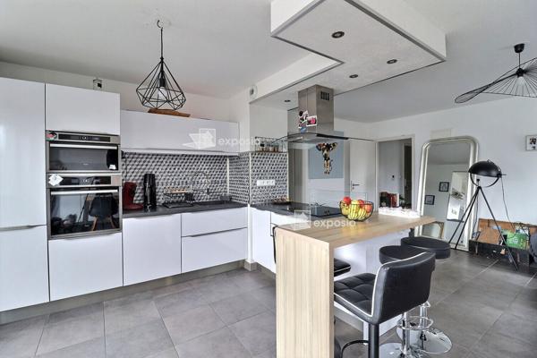 ATTIQUE de 2016 A FEGERSHEIM AVEC TERRASSE DE 25M2 3 CHAMBRES