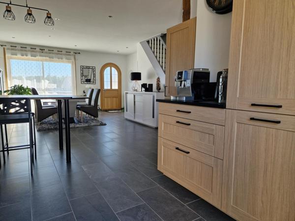 Maison à LONGUE-JUMELLES, 49160 - 7 pièces 149m²