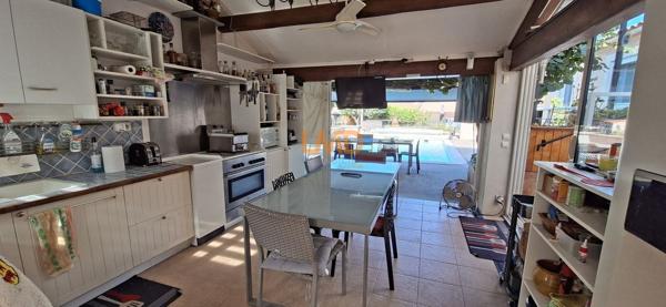maison 140m2, pool housse garage piscine