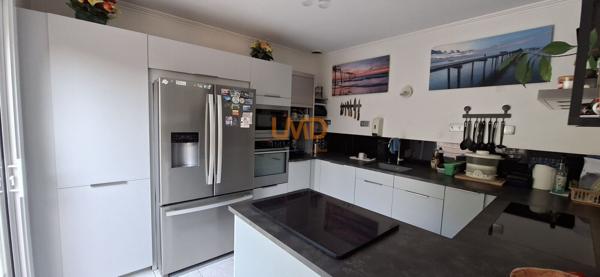 maison 140m2, pool housse garage piscine