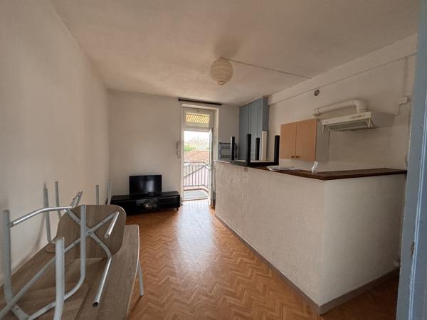 Appartement
                                                                                                                                                                                                                                                                                                                        2 pièce(s)                                                                                                                                                                                                          1 chambre(s)                                                                                                                                                                                                          36  m²