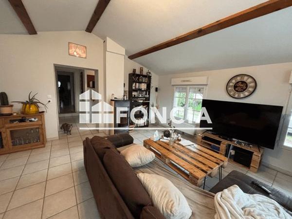 À vendre Maison 6 pièces 134 m² - Gensac-la-pallue 16130