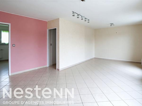 Maison de plain-pied avec sous-sol complet